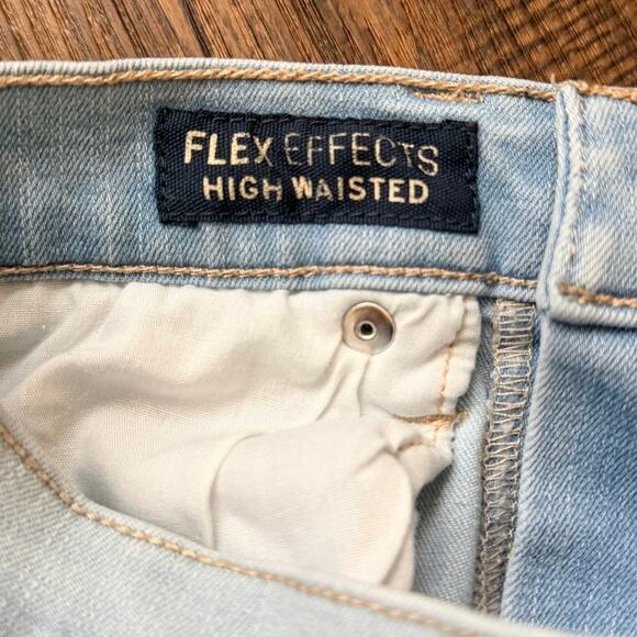 Aeropostale Flex Effects High Waisted Distressed Light Wash Raw Hem Size 4 Jeans - Picture 3 of 6